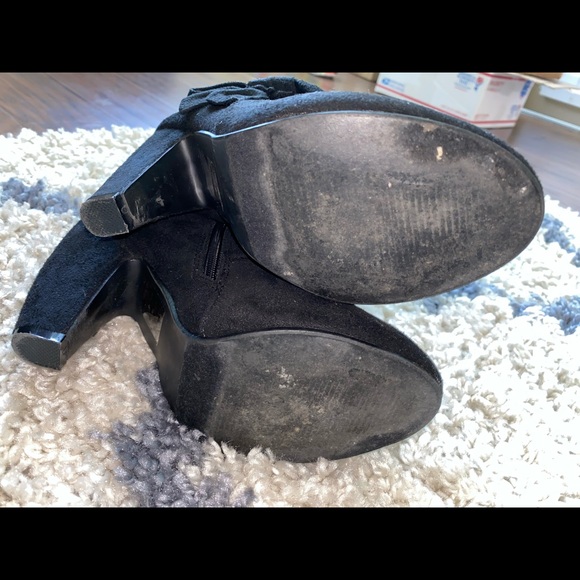 Black Bootie -Bow tie - Picture 4 of 4